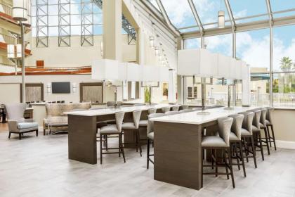 DoubleTree By Hilton Orlando Airport - image 2