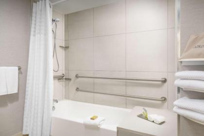 DoubleTree By Hilton Orlando Airport - image 23
