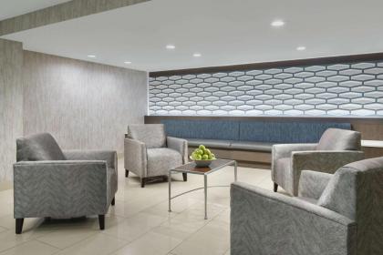 DoubleTree By Hilton Orlando Airport - image 3