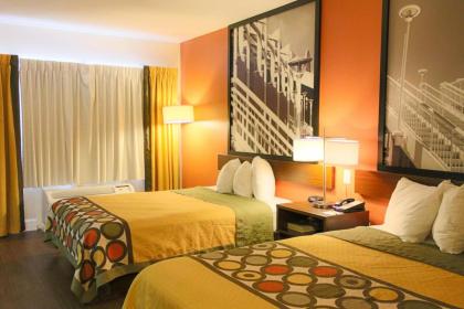 Super 8 by Wyndham Orlando International Drive - image 18
