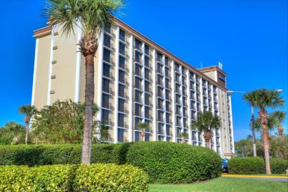 Rosen Inn Closest To Universal - image 3