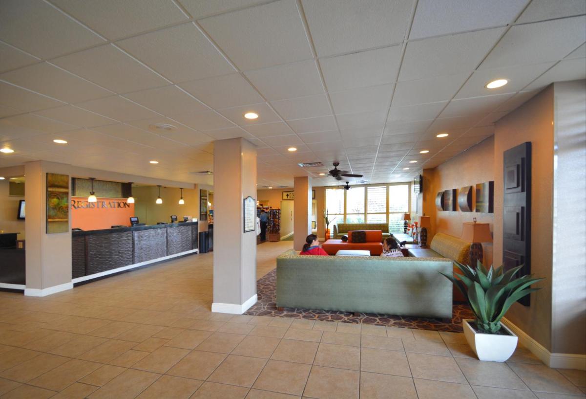 Rosen Inn Closest To Universal - image 7