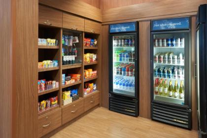 Fairfield Inn & Suites by Marriott Orlando International Drive/Convention Ce - image 10
