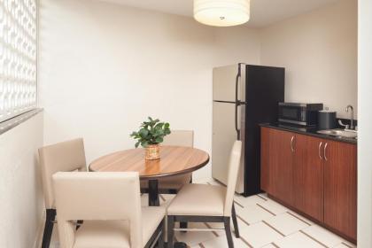 Fairfield Inn & Suites by Marriott Orlando International Drive/Convention Ce - image 19