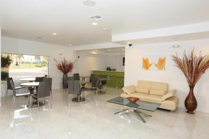 SureStay Plus by Best Western Orlando International Drive - image 3
