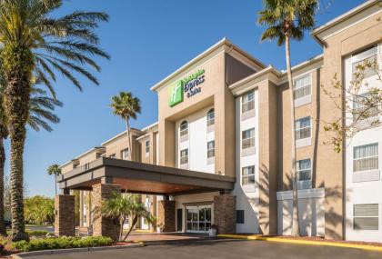 Holiday Inn Express & Suites Orlando International Airport