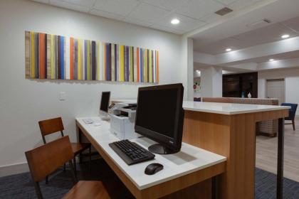 Holiday Inn Express & Suites Orlando International Airport - image 12