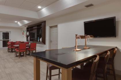 Holiday Inn Express & Suites Orlando International Airport - image 3