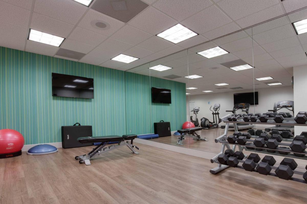 Holiday Inn Express & Suites Orlando International Airport - image 5