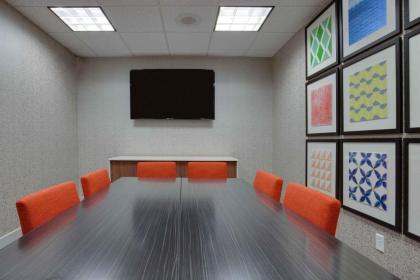 Holiday Inn Express & Suites Orlando International Airport - image 9