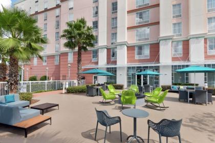 Hampton Inn By Hilton & Suites Orlando Airport At Gateway Village - image 3