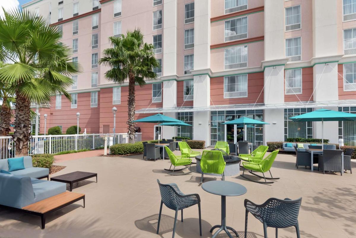 Hampton Inn By Hilton & Suites Orlando Airport At Gateway Village - image 3