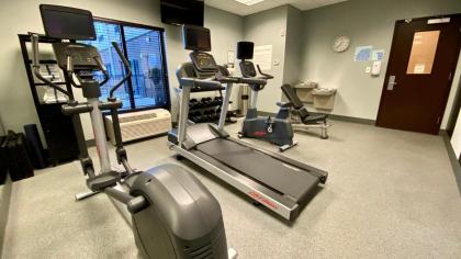 Holiday Inn Express Hotel & Suites Orlando East-Ucf Area - image 16