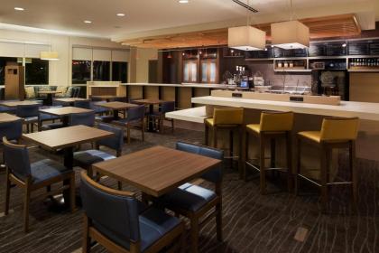 Courtyard by Marriott Orlando South/Grande Lakes Area - image 29