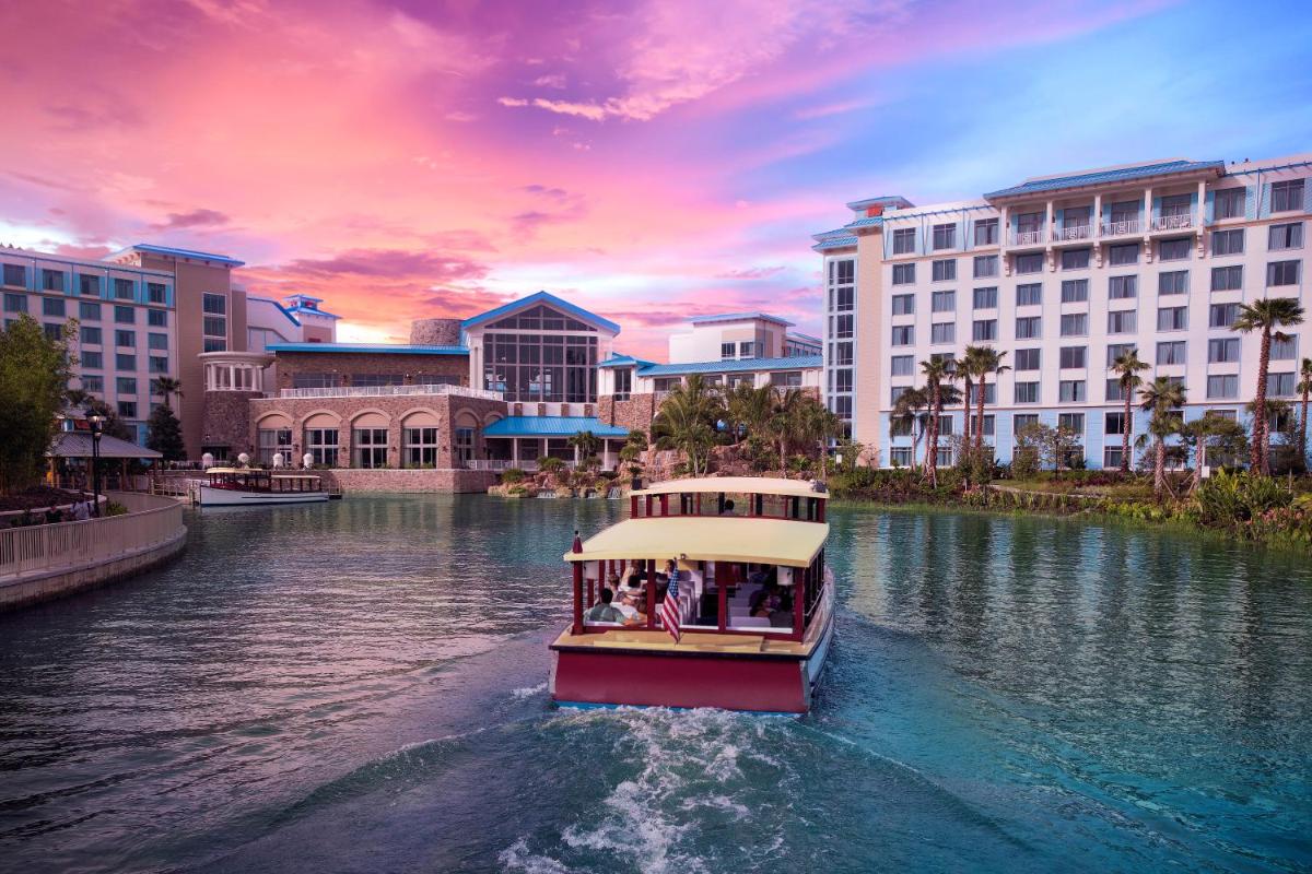 Loews Sapphire Falls Resort at Universal Orlando - image 2