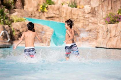 Loews Sapphire Falls Resort at Universal Orlando - image 6
