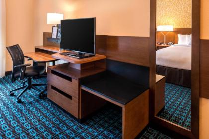 Fairfield Inn & Suites by Marriott Orlando East/UCF Area - image 10
