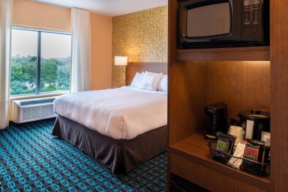 Fairfield Inn & Suites by Marriott Orlando East/UCF Area - image 14