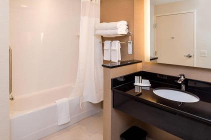 Fairfield Inn & Suites by Marriott Orlando East/UCF Area - image 18