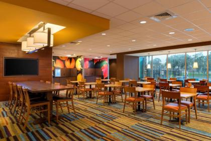 Fairfield Inn & Suites by Marriott Orlando East/UCF Area - image 5