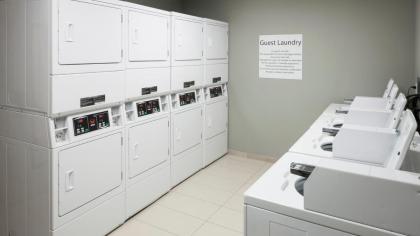 Holiday Inn Express & Suites Orlando At Seaworld - image 6