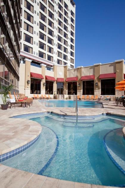 The Suites at Ramada Plaza - image 15