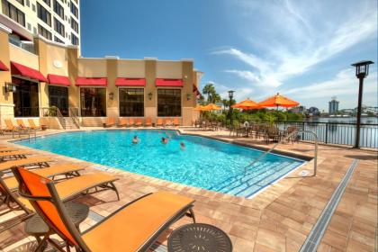The Suites at Ramada Plaza - image 16