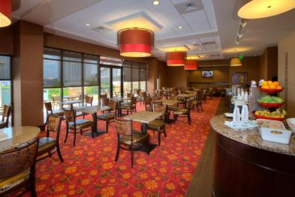 The Suites at Ramada Plaza - image 3