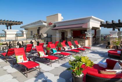 The Suites at Ramada Plaza - image 4