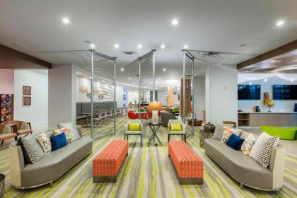 TownePlace Suites by Marriott Orlando at SeaWorld - image 3