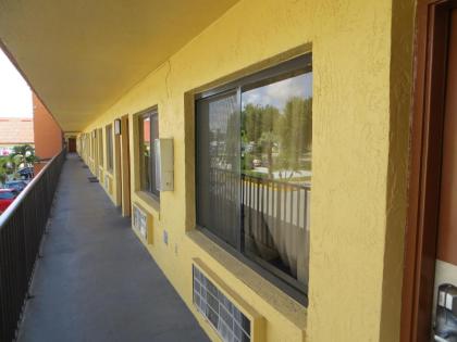 Budget Inn Of Orlando - image 11