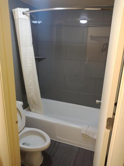 Budget Inn Of Orlando - image 6
