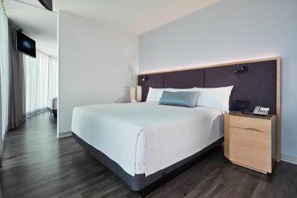 Universal's Aventura Hotel - image 13