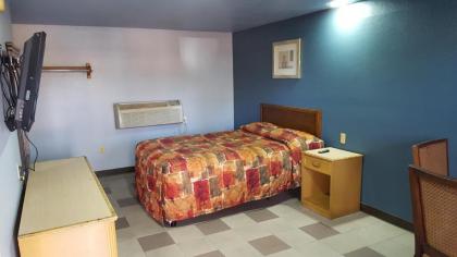 Budget Motel - image 10