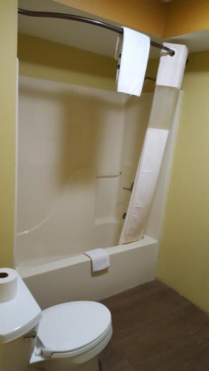 Budget Motel - image 11