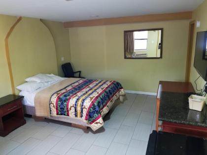 Budget Motel - image 2