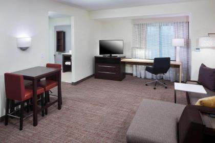 Residence Inn by Marriott Near Universal Orlando - image 17