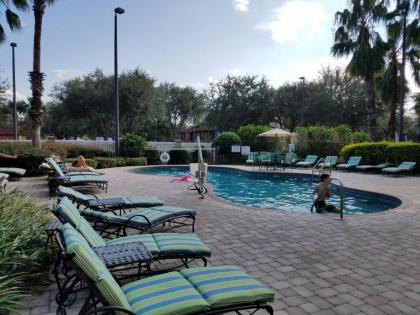 Lake Buenavista Apartments close to Disney - image 2