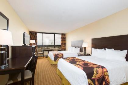 Ramada Suites By Wyndham Orlando International Drive - image 27
