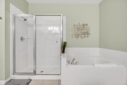 Vero`s Gem Condo - image 16