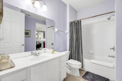 Vero`s Gem Condo - image 20