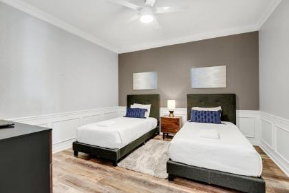 Vero`s Gem Condo - image 21