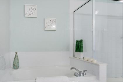 Miranda's Gem Condo - image 15