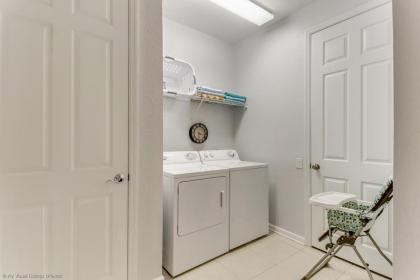 Spring Lakeview Condo - image 22