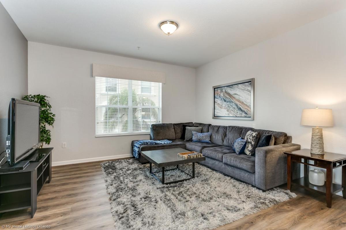 Spring Lakeview Condo - image 3