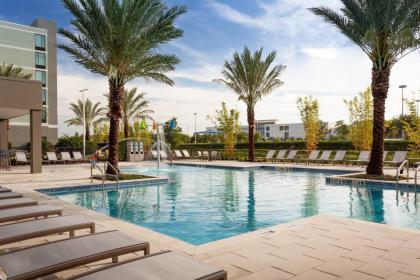 SpringHill Suites by Marriott Orlando at Millenia - image 18