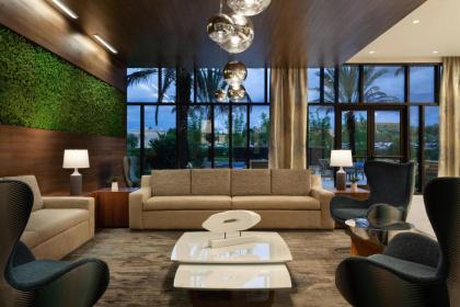 SpringHill Suites by Marriott Orlando at Millenia - image 4