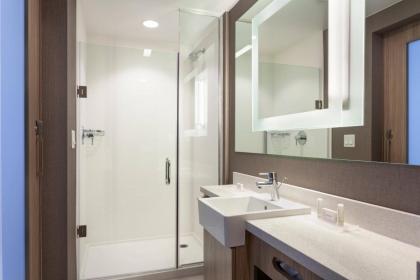 SpringHill Suites by Marriott Orlando at Millenia - image 9