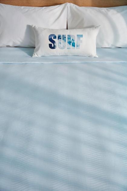Universal's Endless Summer Resort - Surfside Inn and Suites - image 11