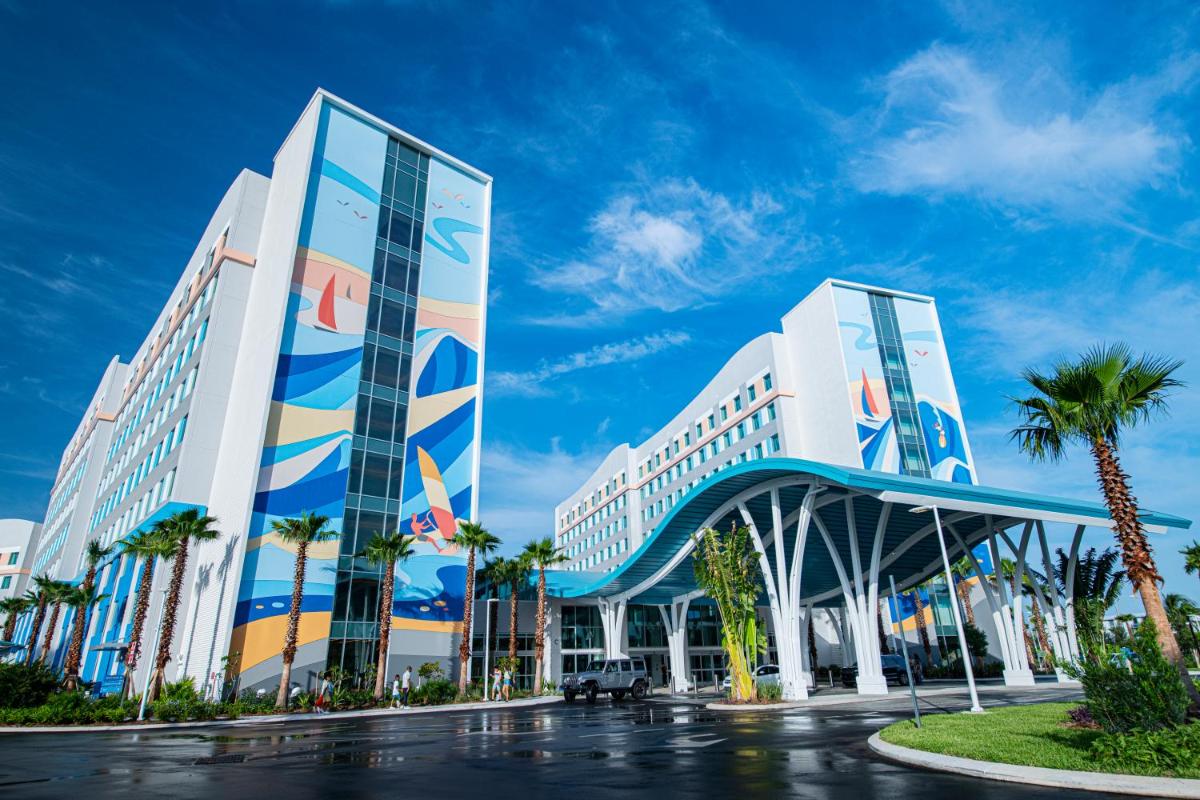 Universal's Endless Summer Resort - Surfside Inn and Suites - image 2